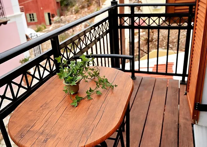 Voula's Traditional House * Meyísti