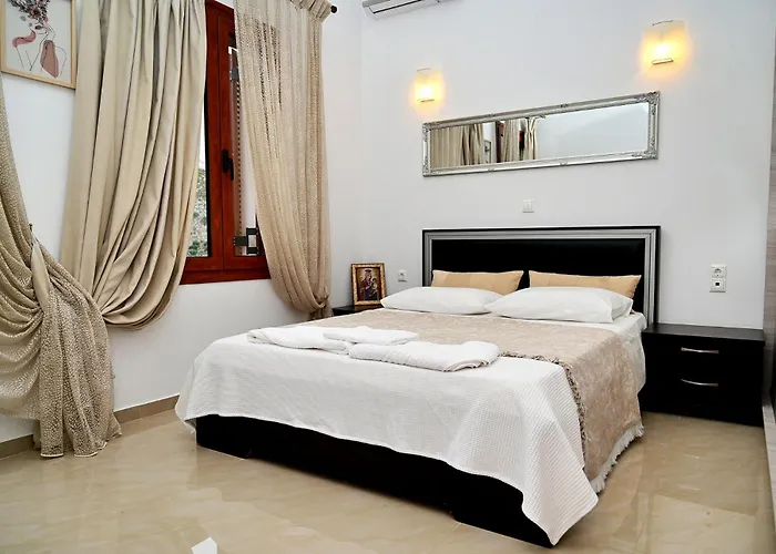 Voula's Traditional House Feriehus *