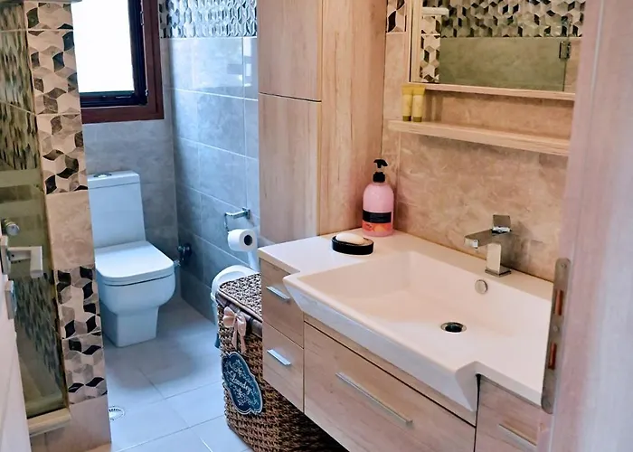 Voula's Traditional House * Meyísti