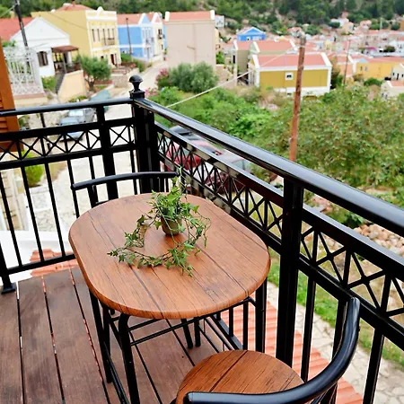 Voula's Traditional House Ferienhaus Meyísti