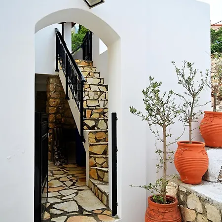 Tatil Evi Voula's Traditional House