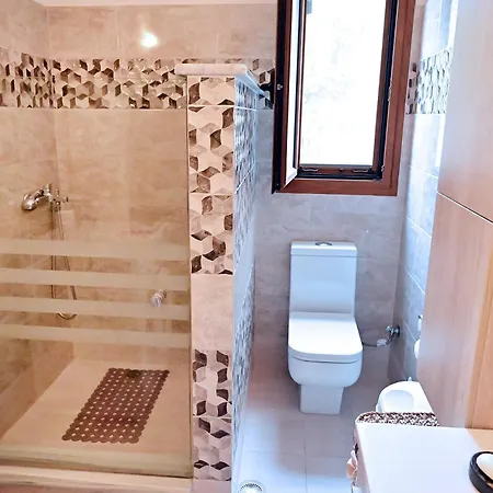 Voula's Traditional House Tatil Evi